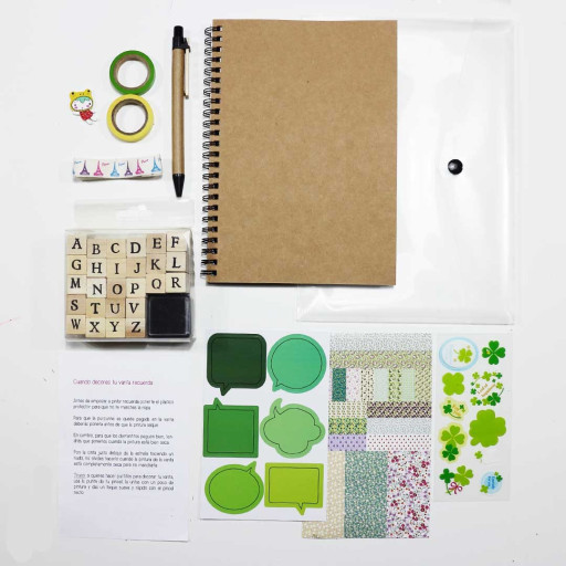 Libreta reciclada con boli para decorar