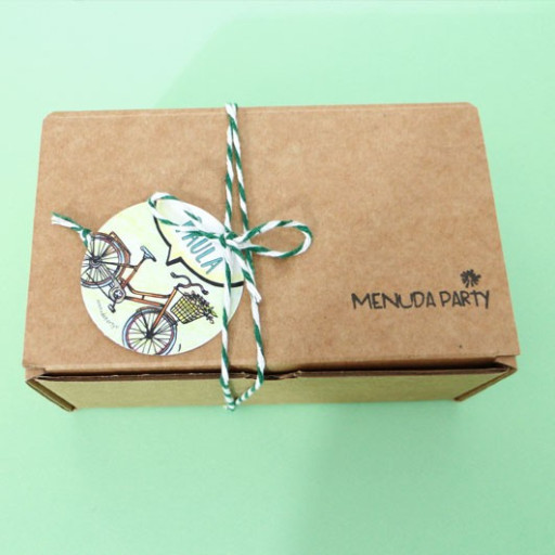 Cajita con 6 chapas de dibujos para colorear