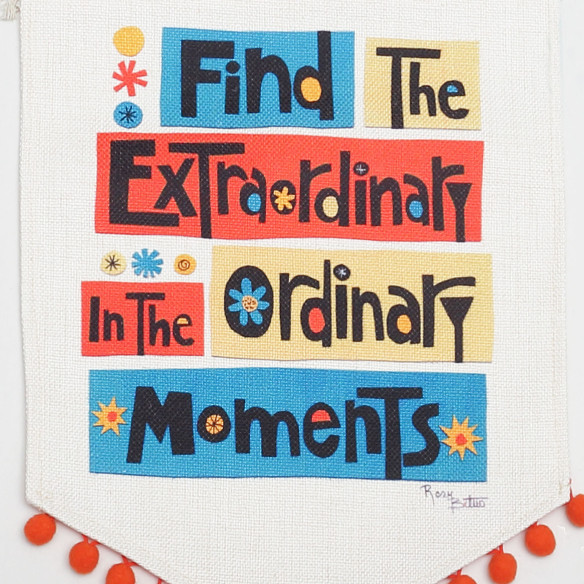 Banderin "Find the extraordinary"